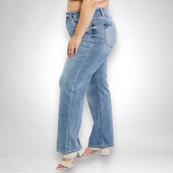 NWT JUDY BLUE plus size Medium Wash Rachel Straight Leg Jeans - Picture 3 of 4